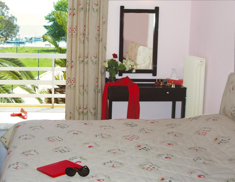 Hotel Florakis Livanátai الغرفة الصورة