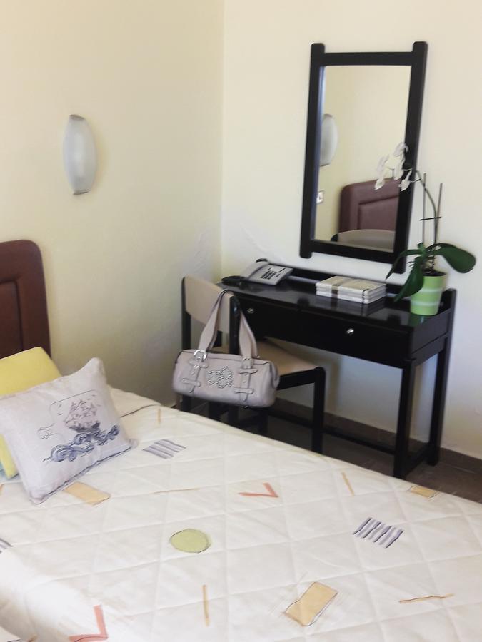 Hotel Florakis Livanátai المظهر الخارجي الصورة